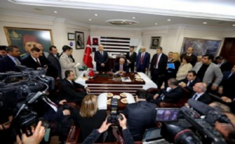 AKP nerede Vali Toprak orada